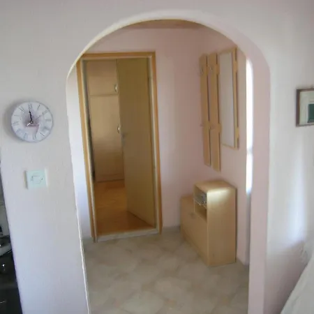 With A Parking Space Smokvica Krmpotska, Novi Vinodolski - 14906 Klenovica